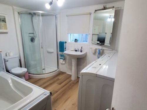 3 bedrooms offered for rent