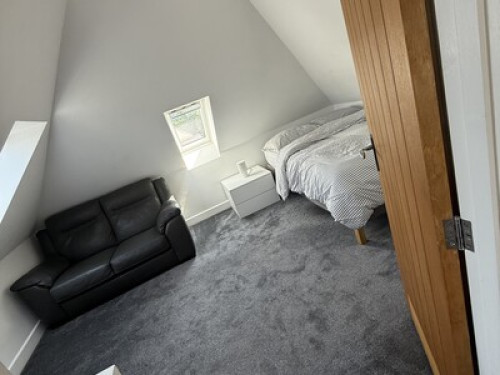 Modern Ensuite Room – Near London