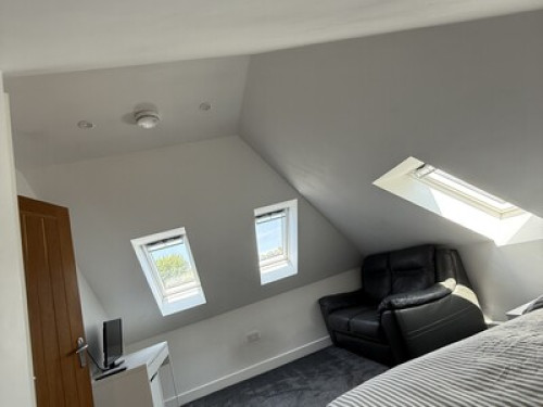 Modern Ensuite Room – Near London