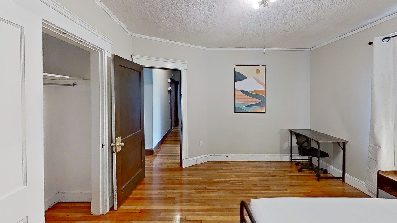  #1890: Somerville - Queen Bedroom A  -  #1890: Somerville  - Gallery -  17