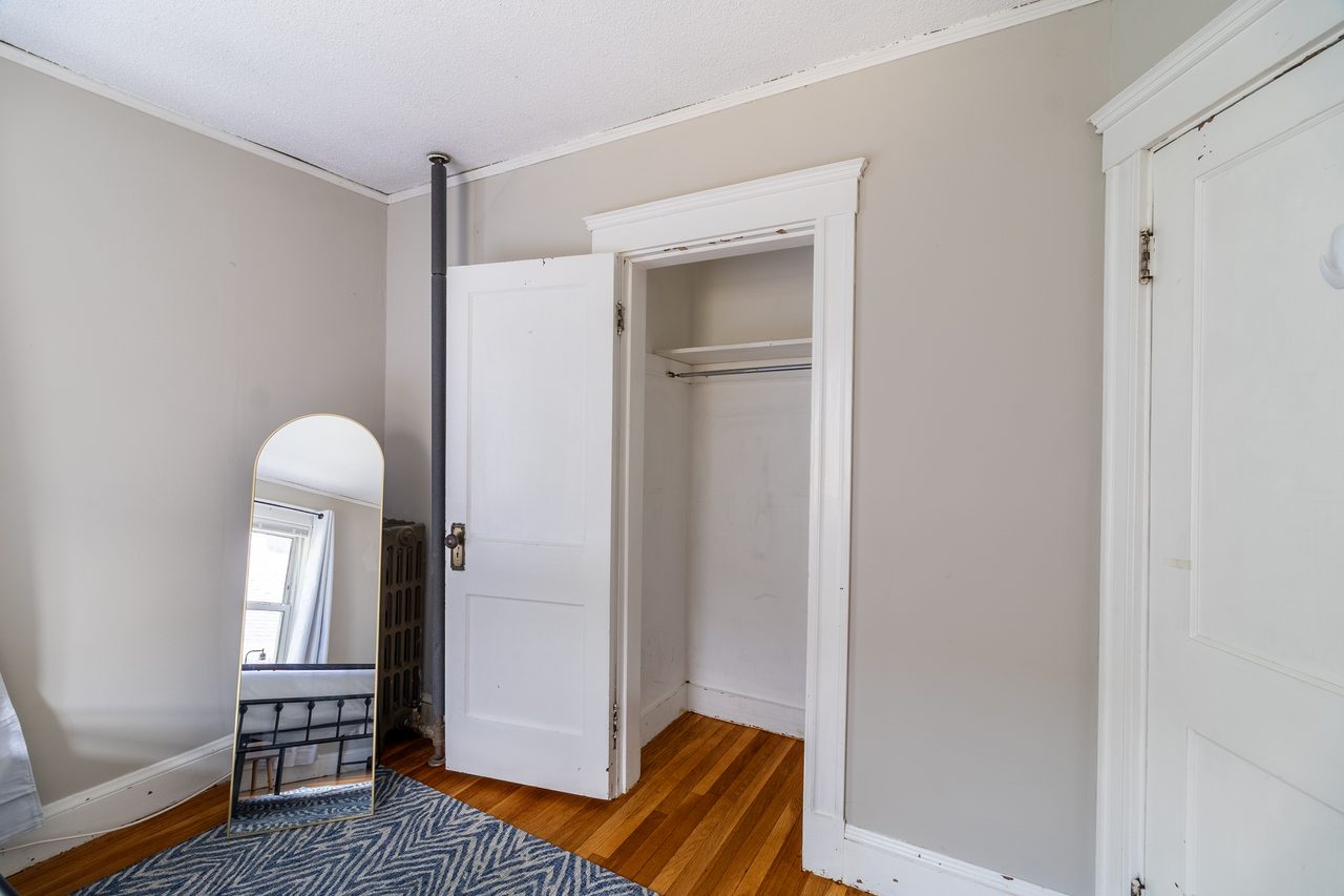  #1890: Somerville - Queen Bedroom A  -  #1890: Somerville  - Gallery -  6