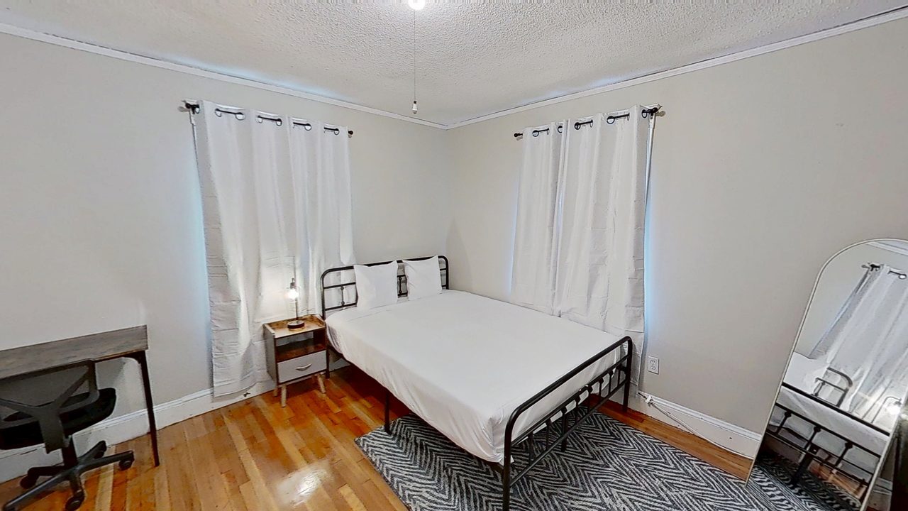  #1890: Somerville - Queen Bedroom A  -  #1890: Somerville  - Gallery -  18