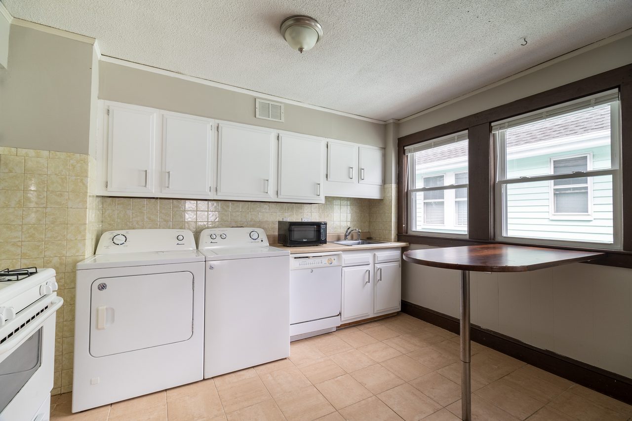  #1890: Somerville - Queen Bedroom D  -  #1890: Somerville  - Gallery -  9