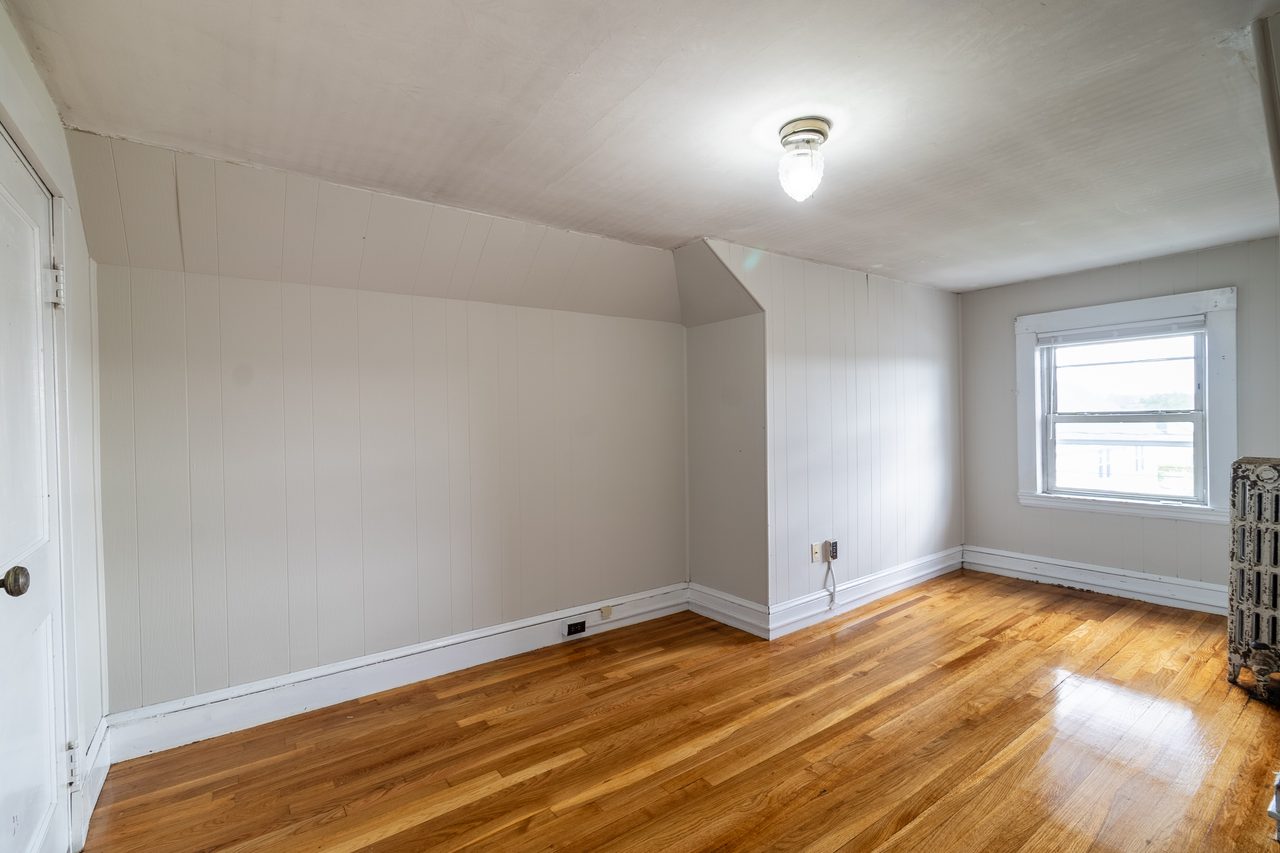  #1890: Somerville - Queen Bedroom D  -  #1890: Somerville  - Gallery -  15