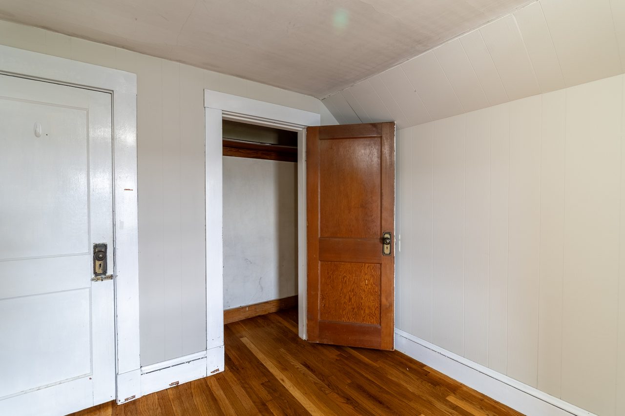  #1890: Somerville - Queen Bedroom D  -  #1890: Somerville  - Gallery -  5