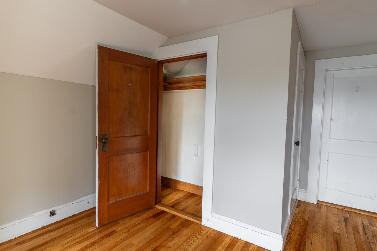  #1890: Somerville - Queen Bedroom C  -  #1890: Somerville  - Gallery -  11