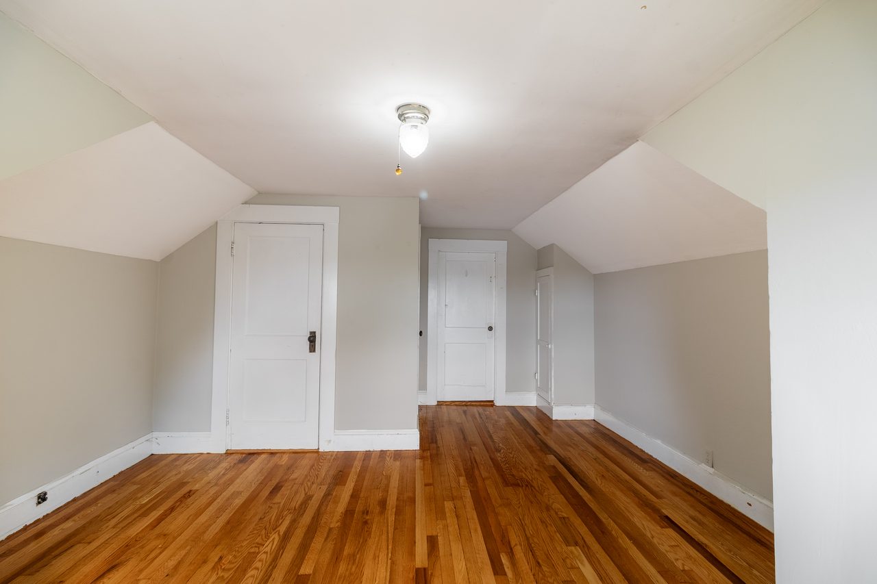  #1890: Somerville - Queen Bedroom C  -  #1890: Somerville  - Gallery -  12