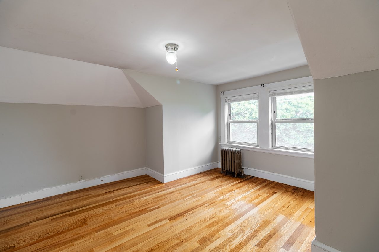  #1890: Somerville - Queen Bedroom C  -  #1890: Somerville  - Gallery -  14