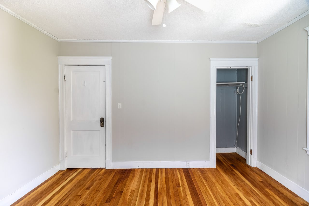  #1890: Somerville - Queen Bedroom B  -  #1890: Somerville  - Gallery -  14