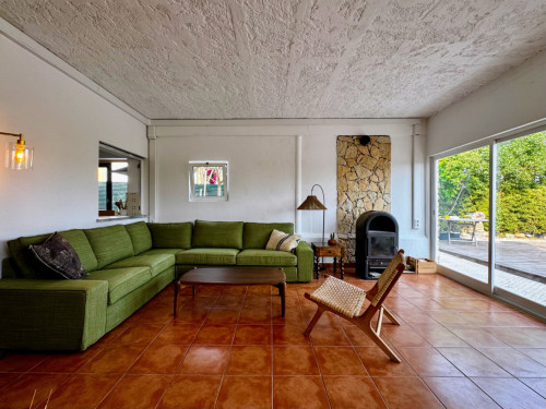 Cozy Surf-Inspired Coliving with Ocean Views in São Lourenço