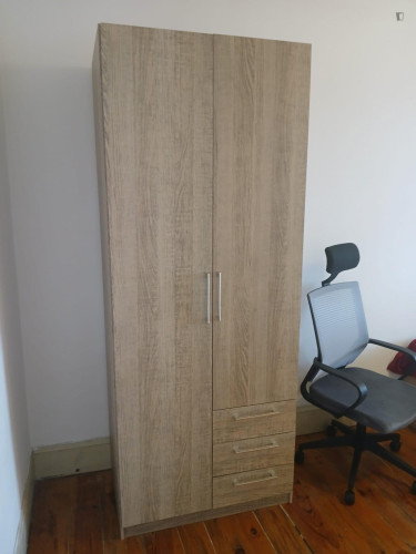 Comfy bedroom next to FEUC