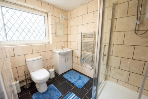 Comfy double bedroom in Sandfields