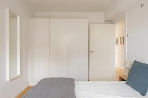 Very nice double bedroom near the Sluseholmen St. metro