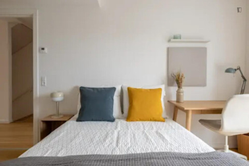 Very nice double bedroom near the Sluseholmen St. metro