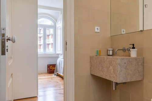 Deluxe 4-bedroom apartment in Arroios