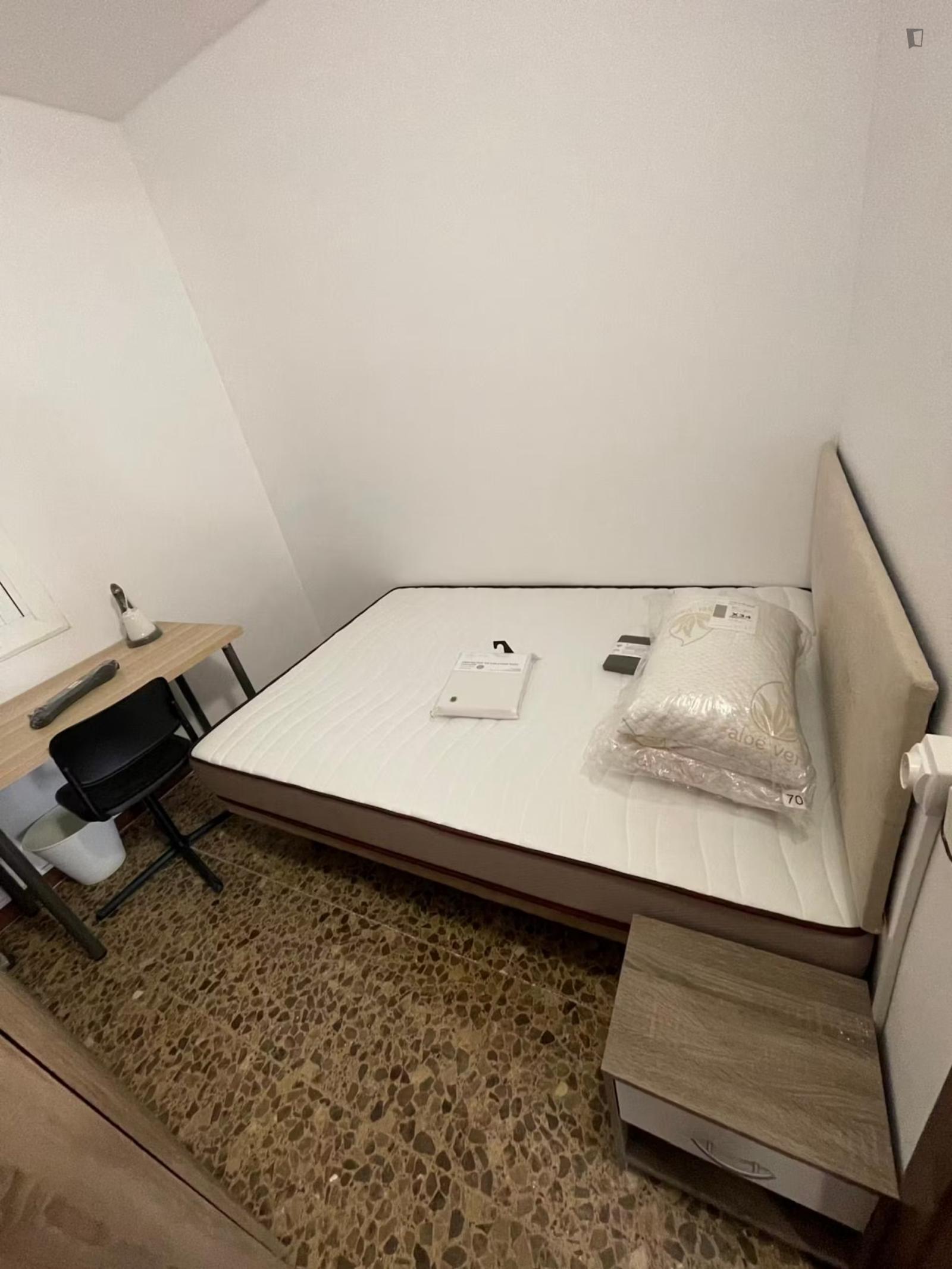 Double Private Bedroom - Double private bedroom - Gallery - 1