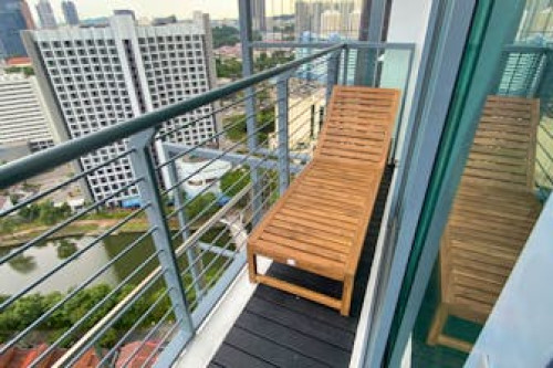 Luxurious Modern Contemporary Flat Showcasing Singapore's Icon Cityscape and Vibrance - Gallery - 3