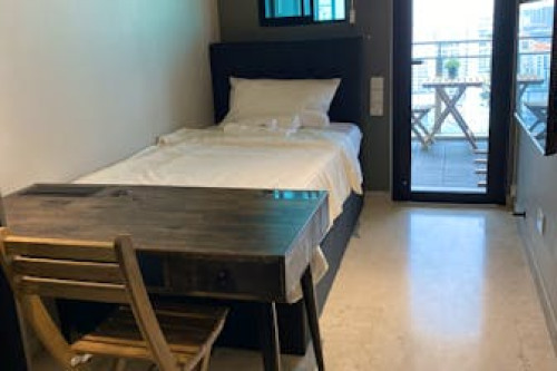 Luxurious Modern Contemporary Flat Showcasing Singapore's Icon Cityscape and Vibrance - Gallery - 19