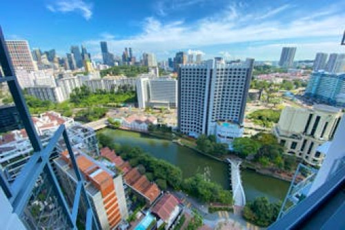 Luxurious Modern Contemporary Flat Showcasing Singapore's Icon Cityscape and Vibrance - Gallery - 7