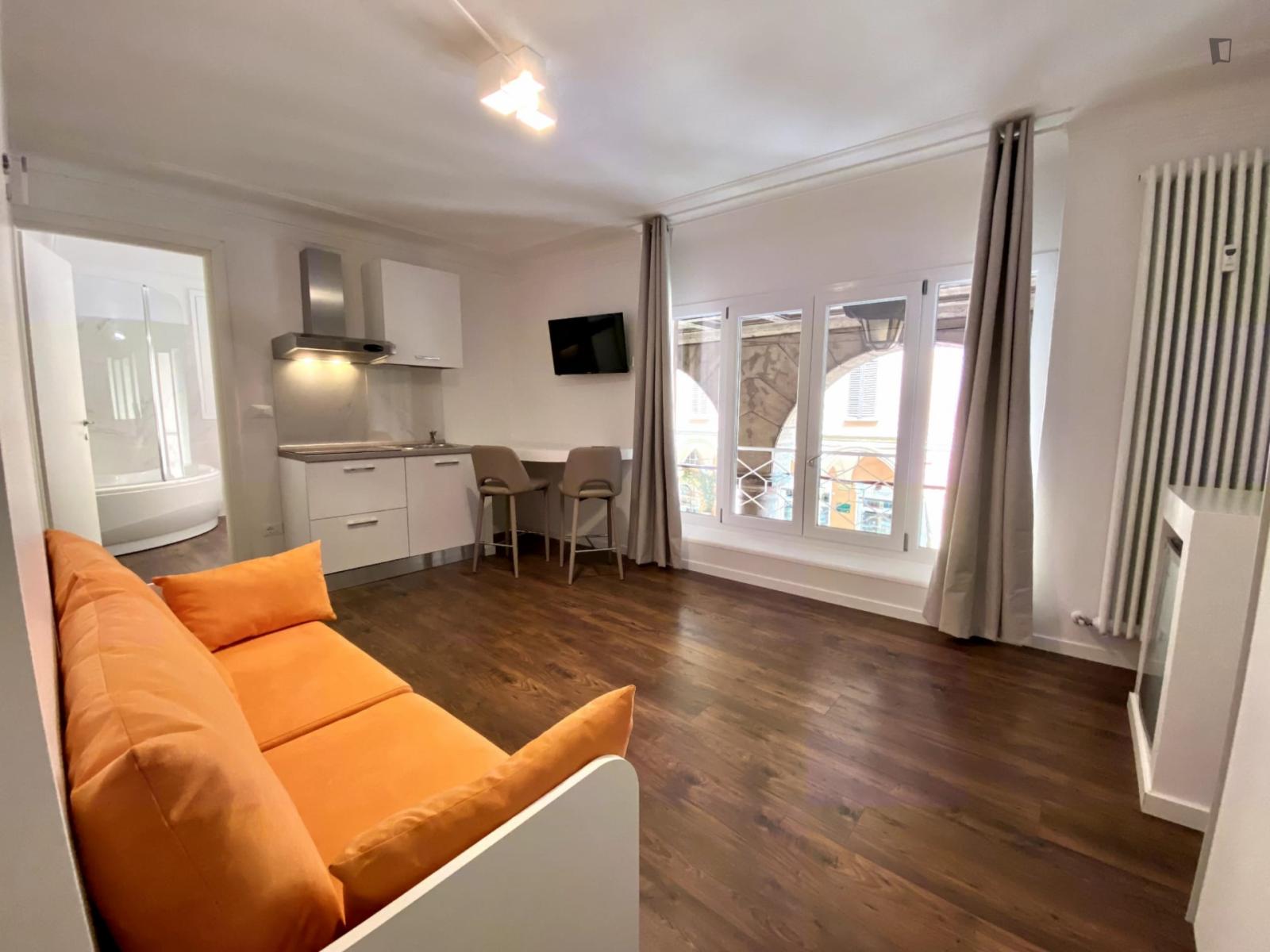  Welcoming Studio In The Heart Of Bologna  -  Welcoming studio in the heart of Bologna  - Gallery -  1