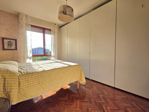 Sunny double bedroom near the Mazzini train station