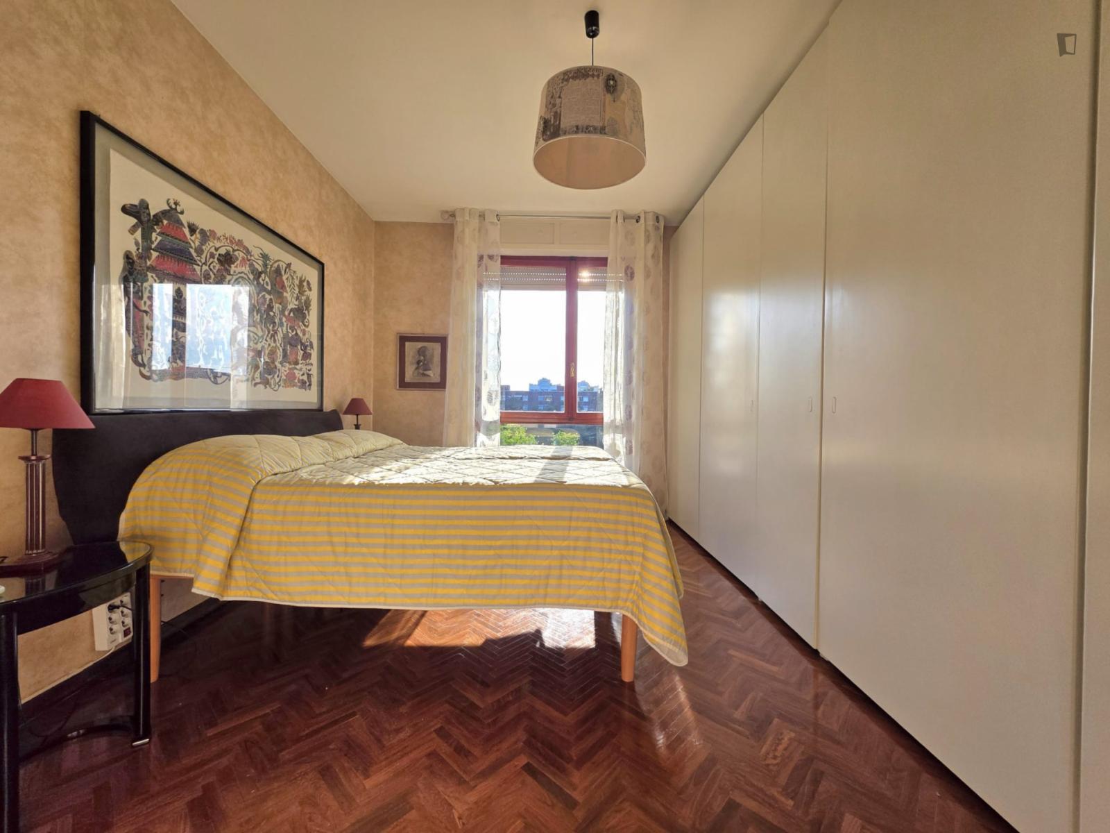  Sunny Double Bedroom Near The Mazzini Train Station  -  Sunny double bedroom near the Mazzini train station  - Gallery -  1