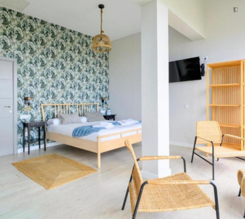 Wonderful double bedroom in quiet area with wonderful view