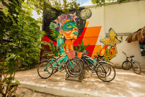 Charming Coliving Suites with Pool in Enchanting Tulum Centro