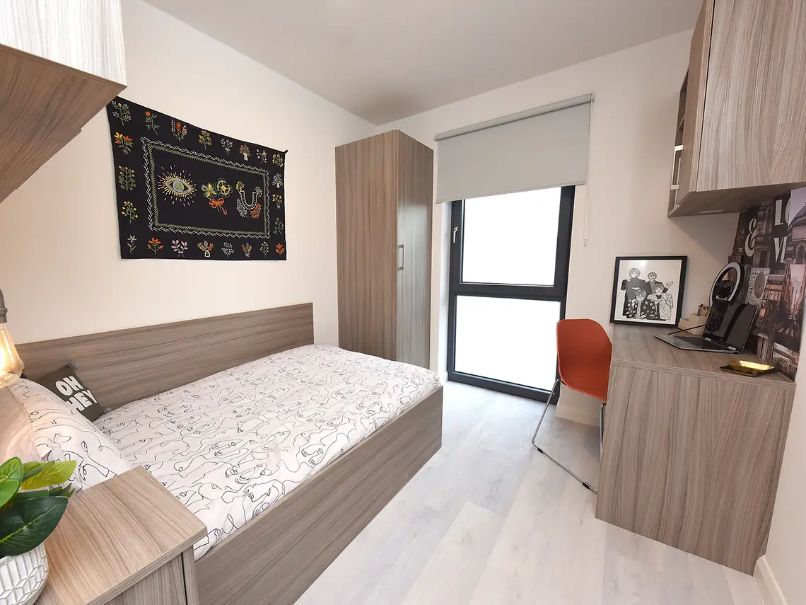  Standard En-Suite  -  Melbourn Point  - Gallery -  1