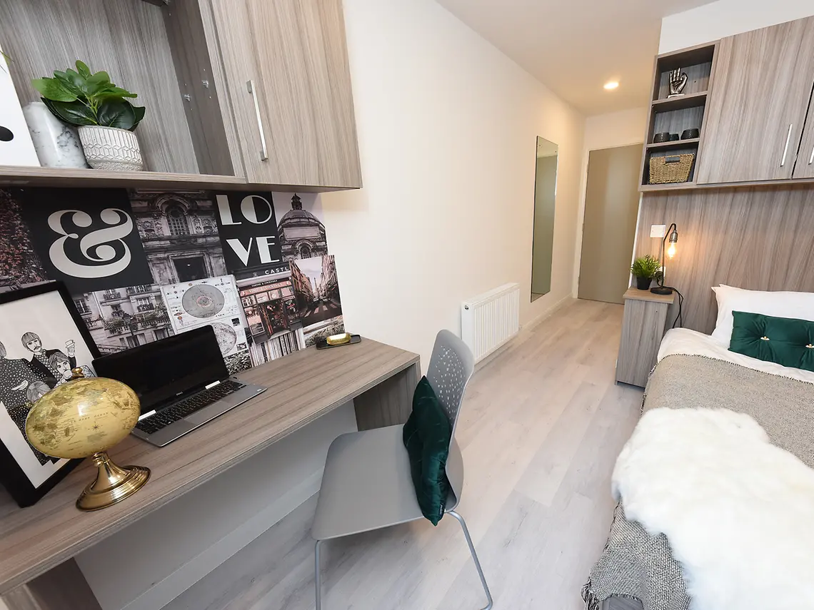  Classic En-Suite  -  Melbourn Point  - Gallery -  4