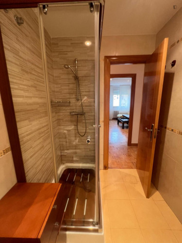 Comfy double bedroom near the Campus Rio Vena of Universidad de Burgos - Gallery - 7
