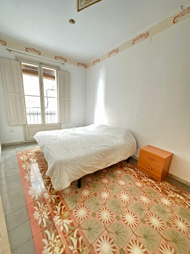 Nice double bedroom in Reus