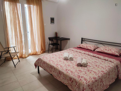 Welcoming double bedroom in Exarchia