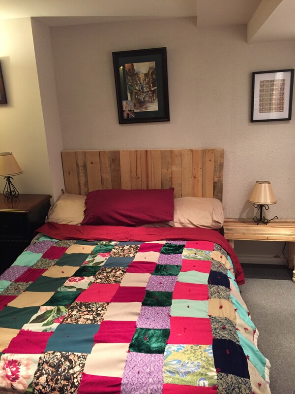 Bedroom With Twin Bed(Full Room) - 1