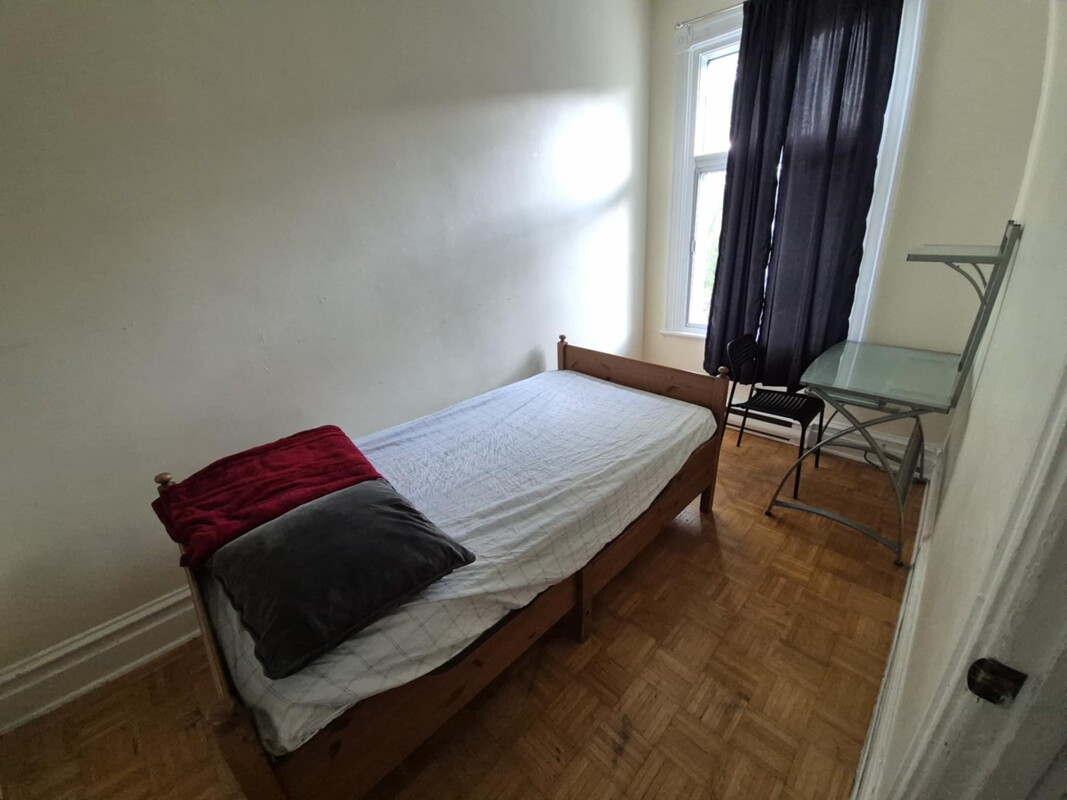 Single 3765, Montreal Centre, 31 Nights Min(Full Room) - Large house near Montreal center - Gallery - 1