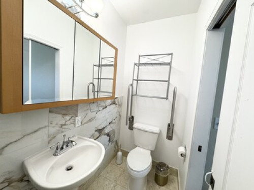 Cozy Lakeridge House