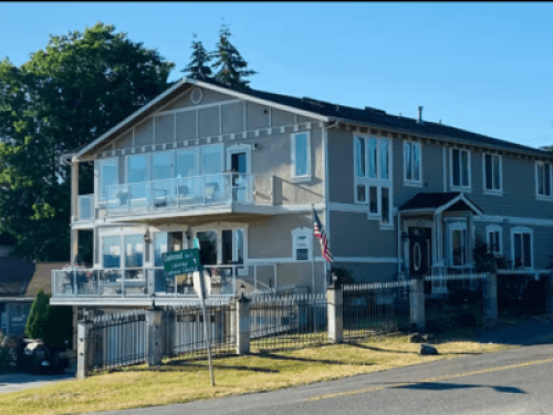 Cozy Lakeridge House