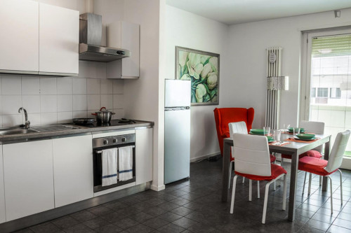 Appealing 2-bedroom flat in an apart-hotel, in Lame  - Gallery -  5