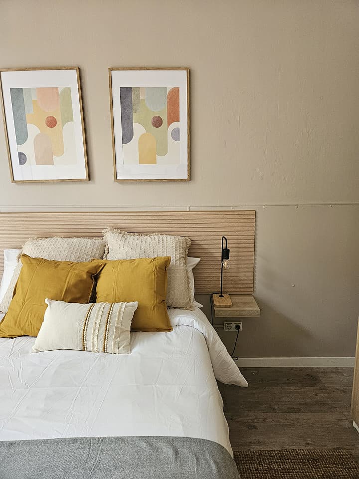 Room 1 - Spacious 7-Bedroom Coliving Apartment with Terrace in Central L'Eixample - Gallery - 27