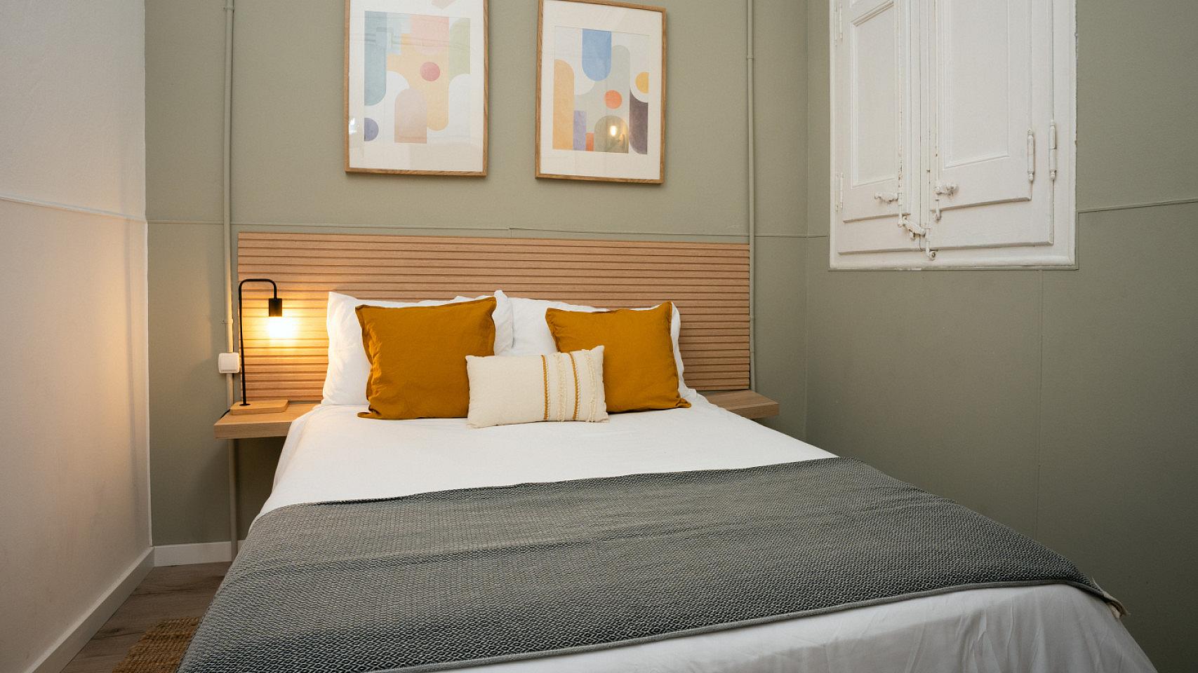 Room 2 - Spacious 7-Bedroom Coliving Apartment with Terrace in Central L'Eixample - Gallery - 25
