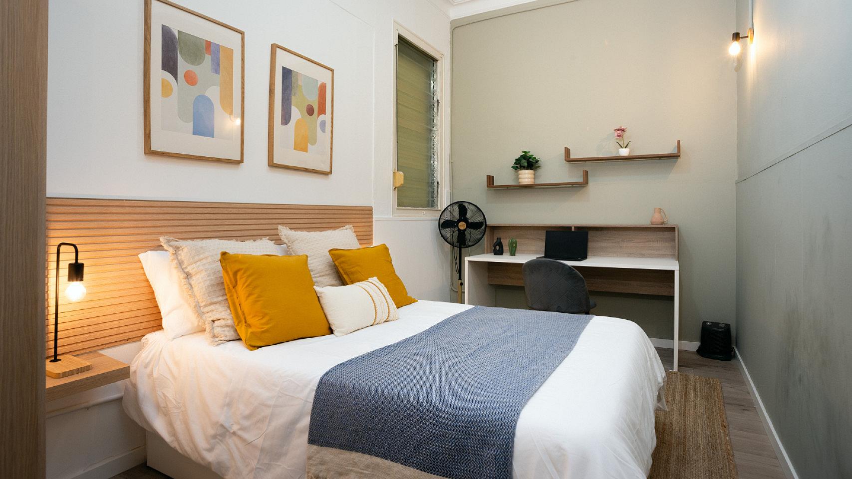 Room 6 - Spacious 7-Bedroom Coliving Apartment with Terrace in Central L'Eixample - Gallery - 15