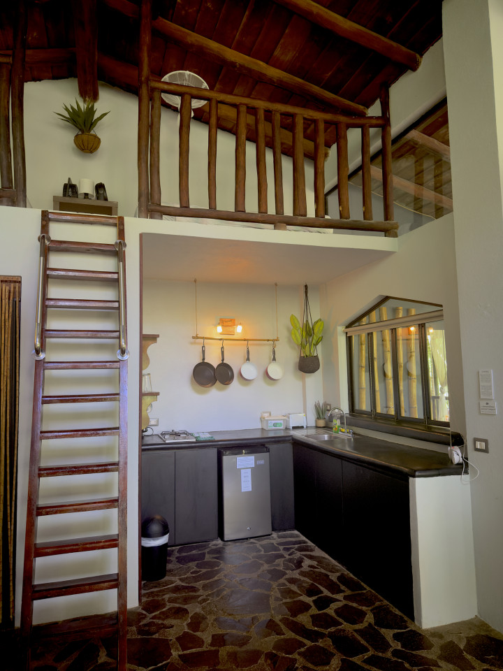 Suite Loft For One To Four Residents - Jungle Oasis Coliving Retreat Steps from Stunning Santa Teresa Beach - Gallery - 26