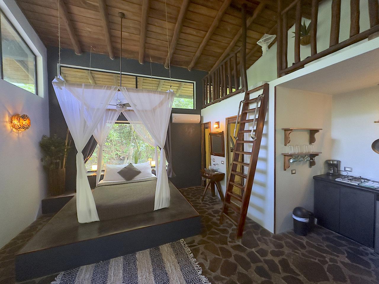 Suite Loft For One To Four Residents - Jungle Oasis Coliving Retreat Steps from Stunning Santa Teresa Beach - Gallery - 38