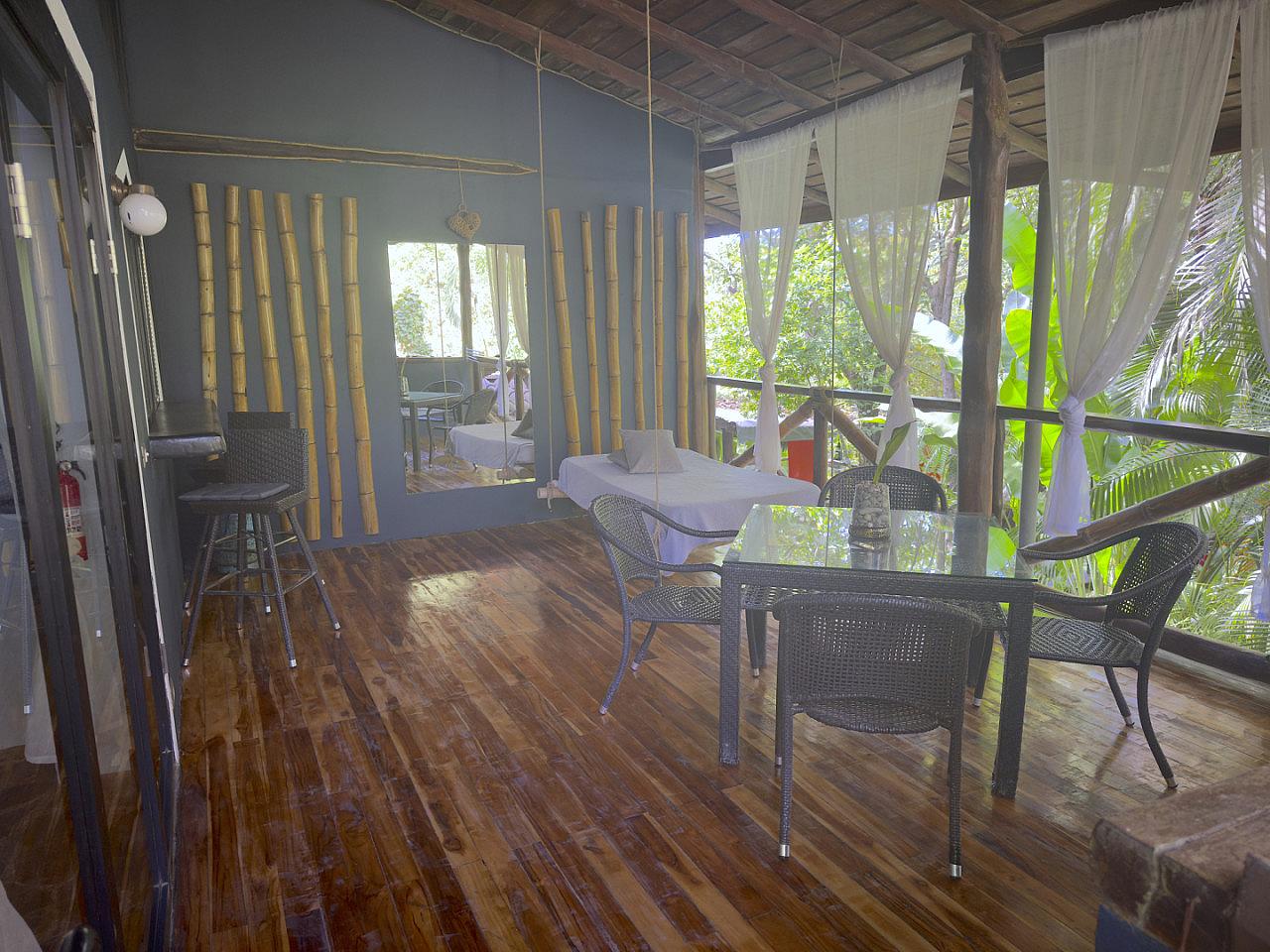  Suite Loft For One To Four Residents  -  Jungle Oasis Coliving Retreat Steps from Stunning Santa Teresa Beach  - Gallery -  69