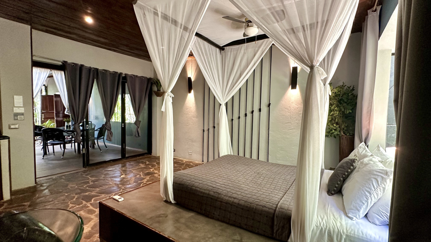 Suite Loft For One Or Two Residents - Jungle Oasis Coliving Retreat Steps from Stunning Santa Teresa Beach Apartment - Gallery - 17