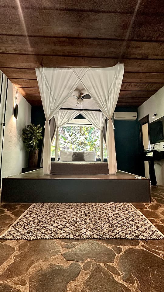  Suite Loft For One Or Two Residents  -  Jungle Oasis Coliving Retreat Steps from Stunning Santa Teresa Beach  - Gallery -  28