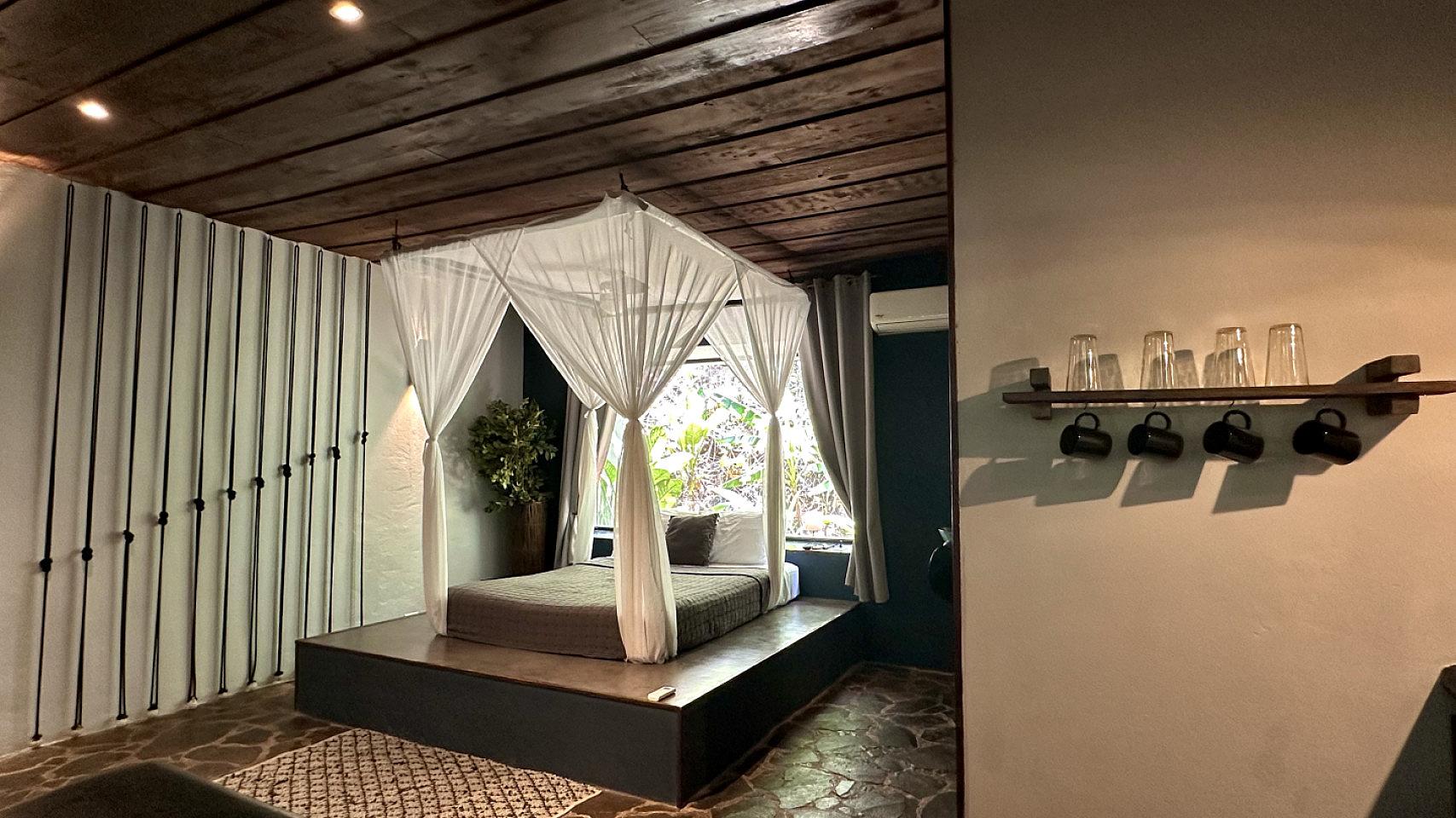  Suite Loft For One Or Two Residents  -  Jungle Oasis Coliving Retreat Steps from Stunning Santa Teresa Beach  - Gallery -  30