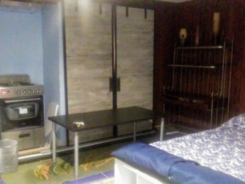 Studio Apt