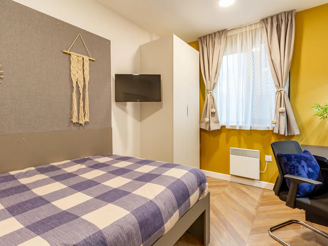 Standard - 2 Bed Flat - Belaton House - Gallery - 3