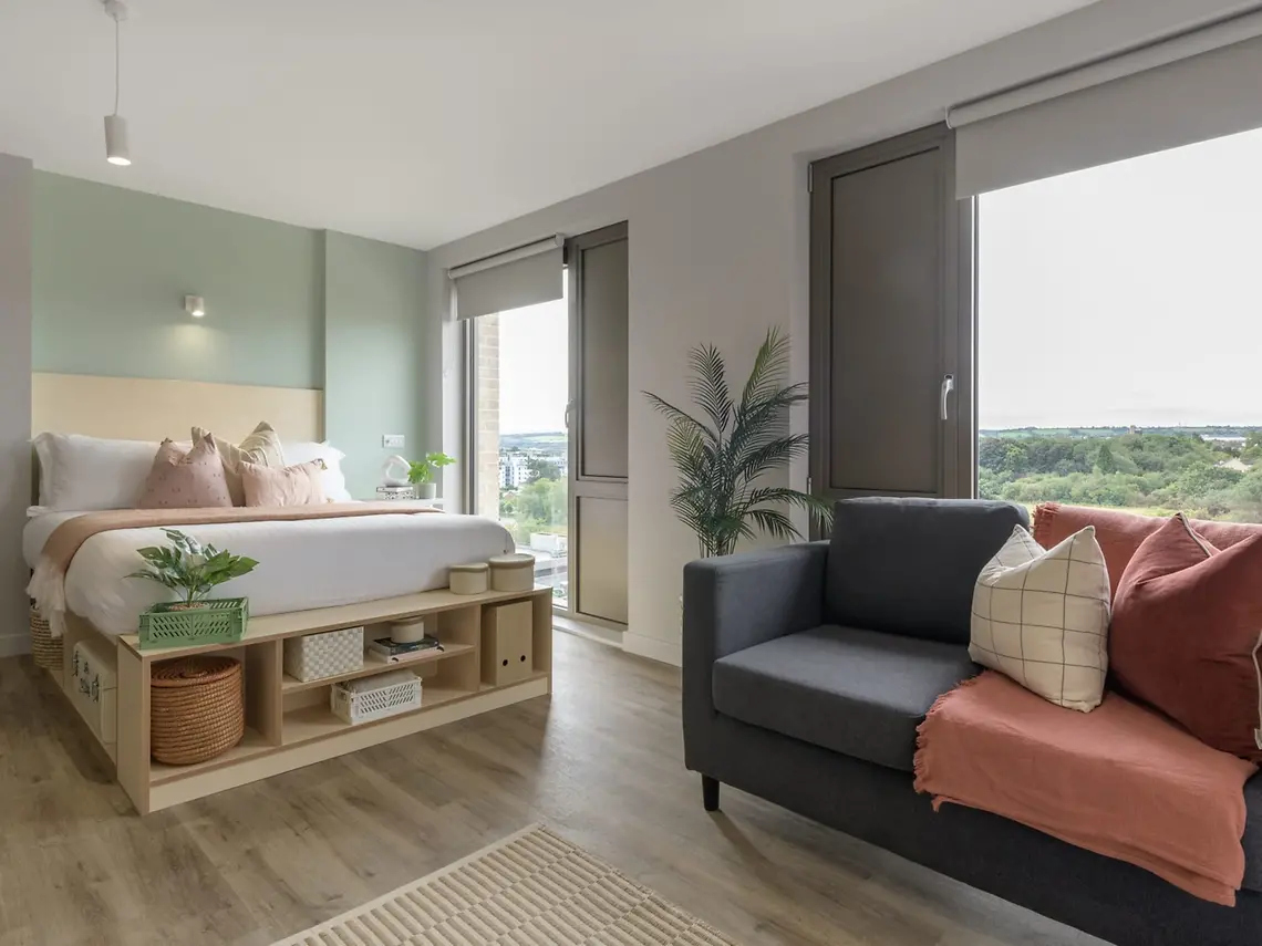  Premium Studio  -  Bottleworks  - Gallery -  1